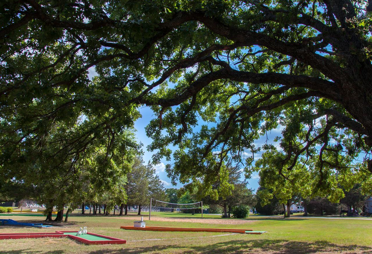Lake Texoma Camping Resort Cabin 8 Willow Spring 外观 照片